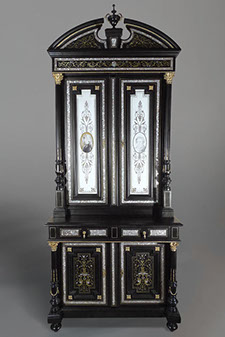 antyki Bielsko kredens w stylu Mackarta inkrustowany mosiądzem i masą perłową