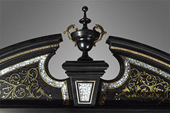 zwieńczenie kredensu przedwojennego